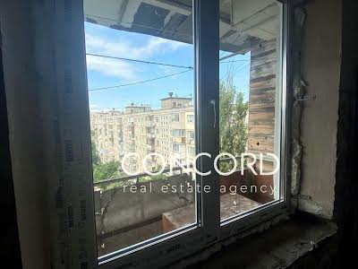 квартира за адресою Героїв полку 