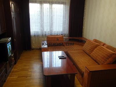 квартира за адресою Ревуцького вул., 44-Б