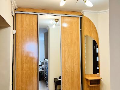 квартира за адресою В'ячеслава Чорновола вул., 20