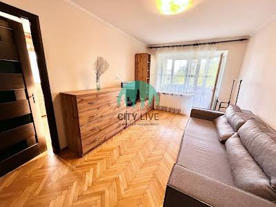 квартира по адресу Степана Бандеры ул., 6