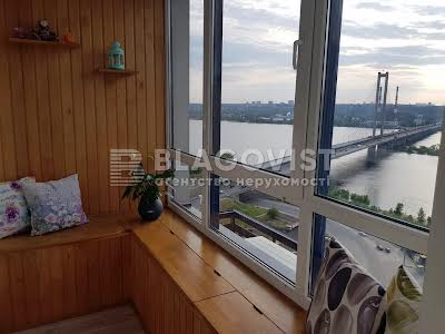 квартира за адресою Зарічна вул., 1-В