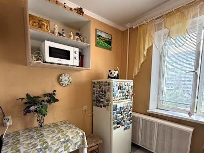 квартира за адресою Озерна вул., 14
