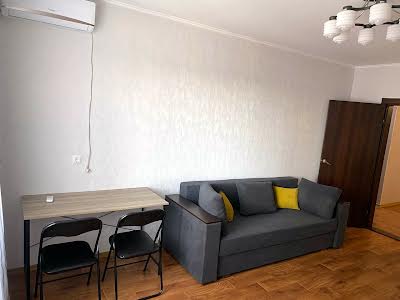 квартира за адресою Сергія Данченка вул., 5