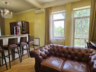 квартира за адресою Михайла Бойчука вул. (Кіквідзе), 3
