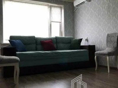 квартира по адресу вул. Мілютенка, 11