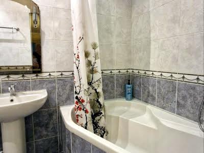 квартира за адресою Академіка Глушкова просп., 32