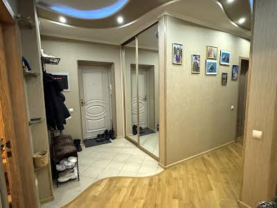 квартира за адресою Наумова, 66