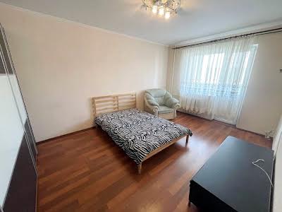 квартира по адресу Соломии Крушельницкой ул., 7
