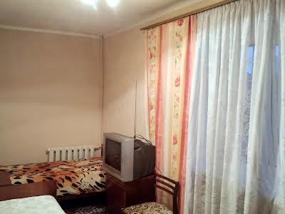 квартира за адресою Поїзна вул., 4а