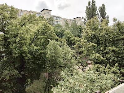 квартира за адресою Зодчих вул., 36
