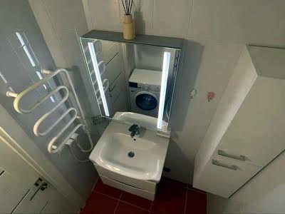 квартира по адресу Ревуцкого ул., 21