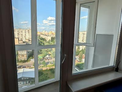 квартира за адресою Амвросія Бучми бульв., 8