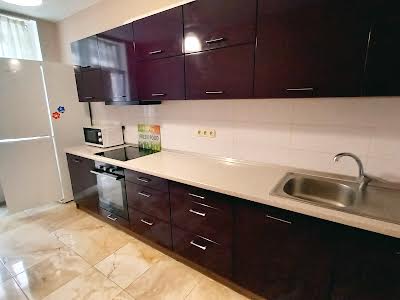 квартира за адресою Драгоманова вул., 2