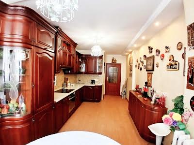 квартира за адресою Срібнокільська вул., 1