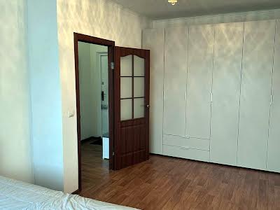 квартира за адресою Софії Русової вул., 7