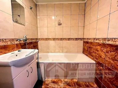 квартира за адресою Соснова вул., 8