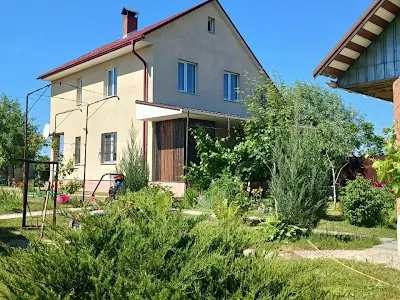 будинок за адресою Озерна