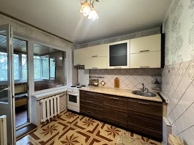 квартира за адресою Зої Гайдай вул., 12/10