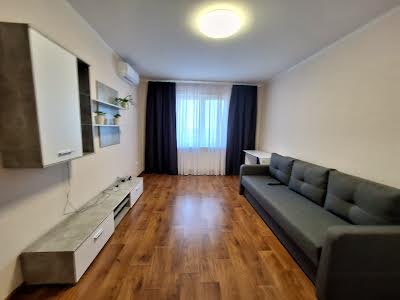 квартира за адресою Ревуцького вул., 54р