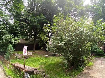 квартира за адресою Шовковична вул., 21