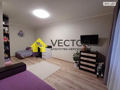 квартира за адресою Героїв України вул., 8А