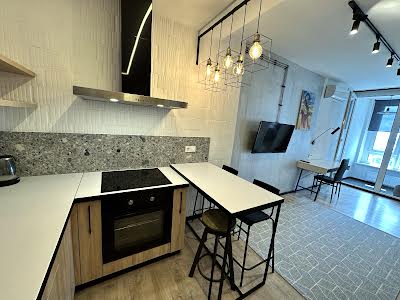 квартира за адресою Зарічна вул., 4