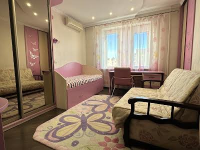 квартира за адресою Академіка Єфремова вул. (Командарма Уборевича), 19а