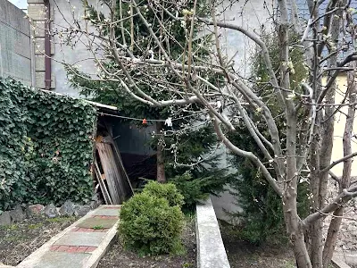 будинок за адресою Листопадна вул., 1а