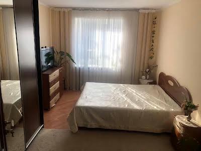 квартира за адресою Коновальця вул., 19