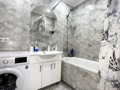 квартира за адресою Ревуцького вул., 54