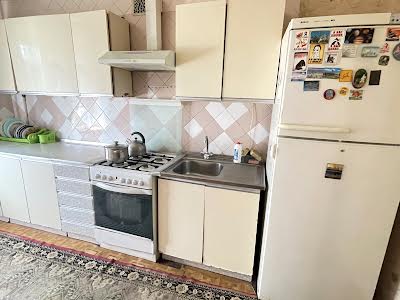 квартира за адресою Генерала Петрова вул., 74