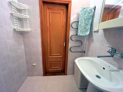 квартира за адресою Драгоманова вул., 17