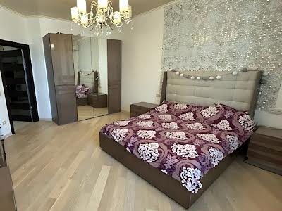 квартира за адресою Добровольців вул. (Маршала Говорова), 8