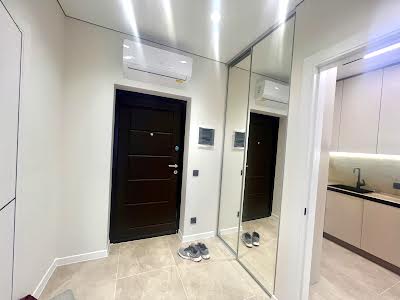 квартира за адресою Угорська вул., 12