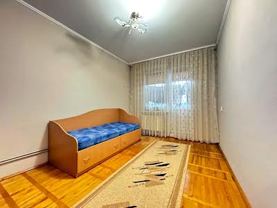 квартира за адресою Василя Симоненка вул., 7