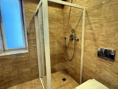 комерційна за адресою Подільська вул., 54/1