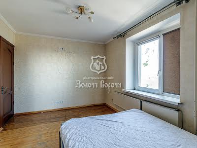 квартира за адресою Азербайджанська вул. (Бакинських Комісарів), 16/1