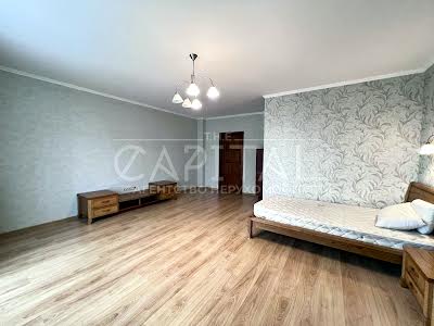 квартира за адресою Почайнинська вул., 25/49