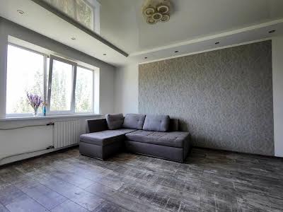 квартира за адресою Героїв просп., 18