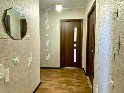 квартира за адресою Віктора Чукаріна вул., 6