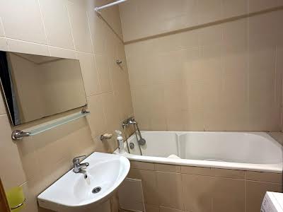 квартира за адресою Верховинна вул., 37