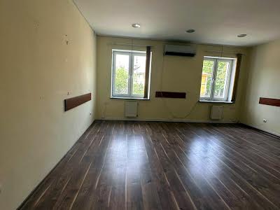 комерційна за адресою В'ячеслава Чорновола просп., 45а