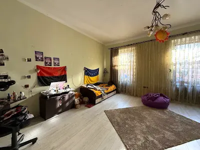 квартира за адресою Августина Волошина вул., 45