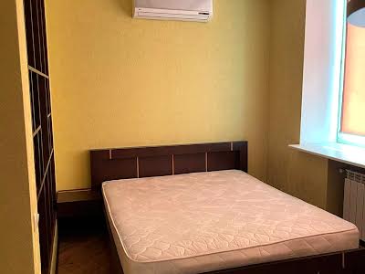 квартира по адресу Драгоманова ул., 6-А