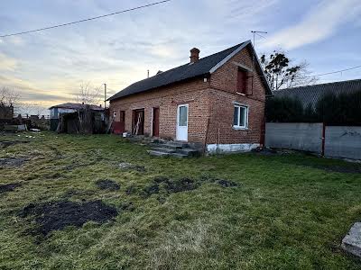 дом по адресу центральна, 40