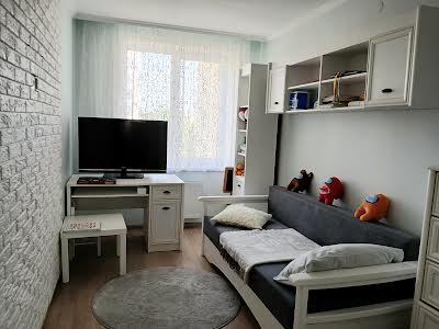 квартира за адресою Демнянська вул., 26