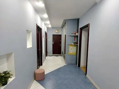 квартира за адресою Анни Ахматової вул., 31