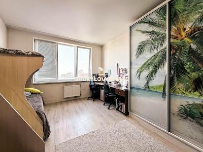 квартира за адресою Бережанська вул., 56
