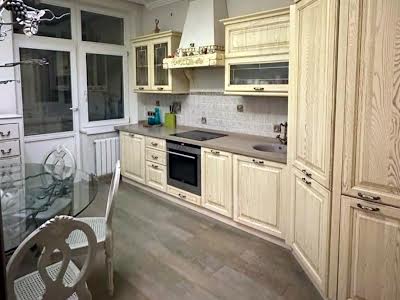 квартира за адресою Панаса Мирного вул., 17
