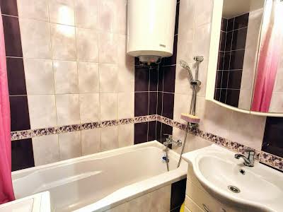 квартира за адресою Героїв України вул. (Героїв Сталінграду), 32